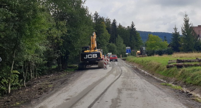 Tą drogą przez kilka dni nie przejedziemy! Będą lać asfalt 