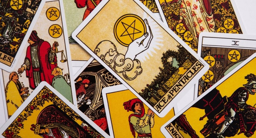 Czym jest Tarot Online i jak działa?