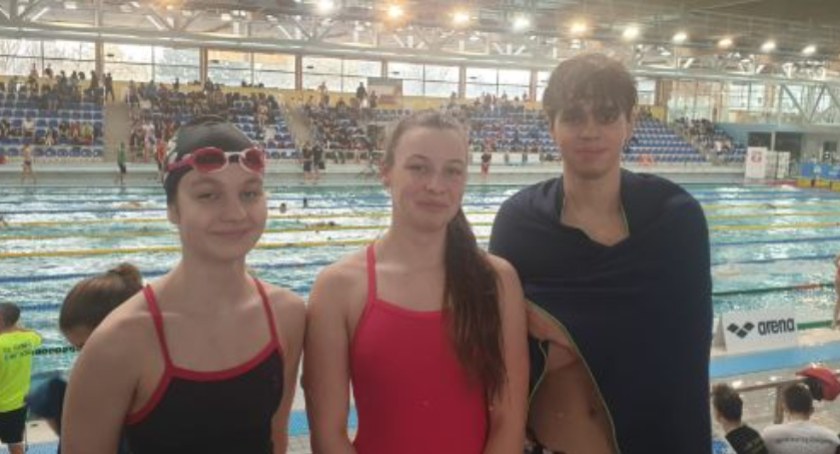 Pływacy z Jasienia z wojewódzkimi medalami w pływaniu