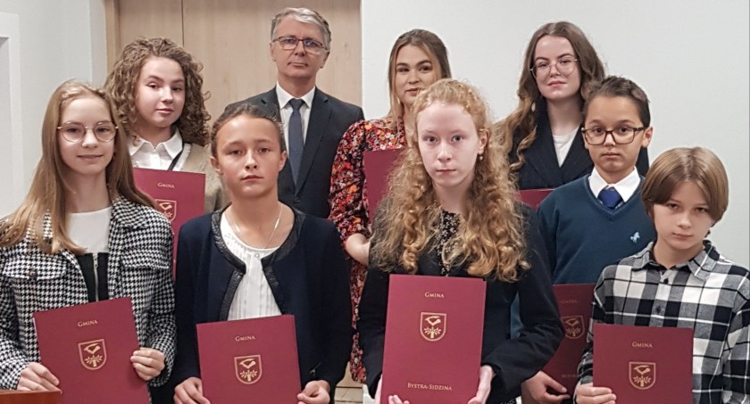 Wójt wręczył stypendia uczniom i studentom 