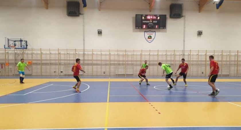 Z orlika na hale i to dwie. Rusza nowy sezon Suskiej Ligi Futsalu