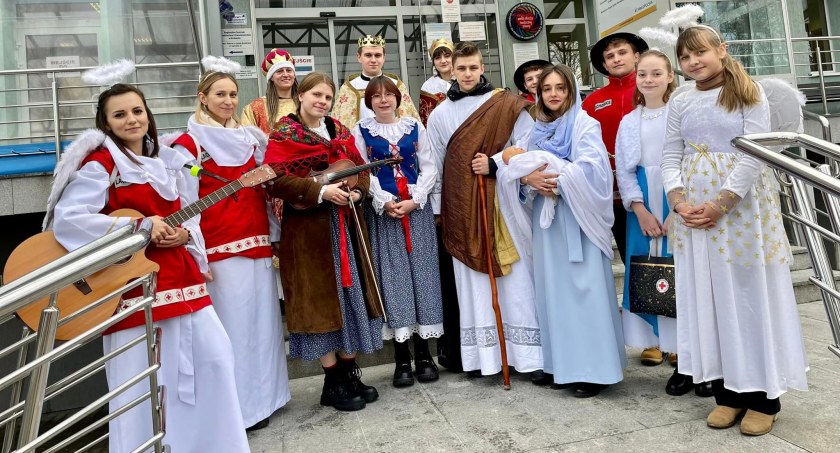 Święty Józef i Maryja odzwiedzili oddziały suskiego szpitala 