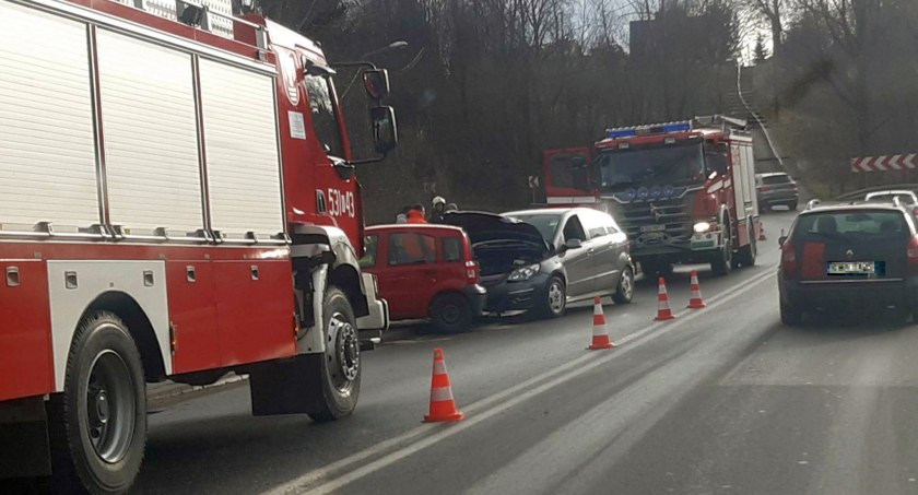 Sylwestrowa kolizja na serpentynach 