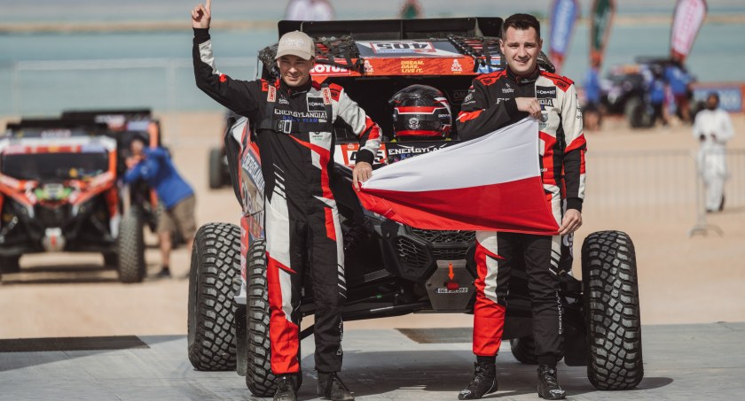 Załogi Energylandia Rally Team na mecie prologu. Minimalne różnice w czołówce