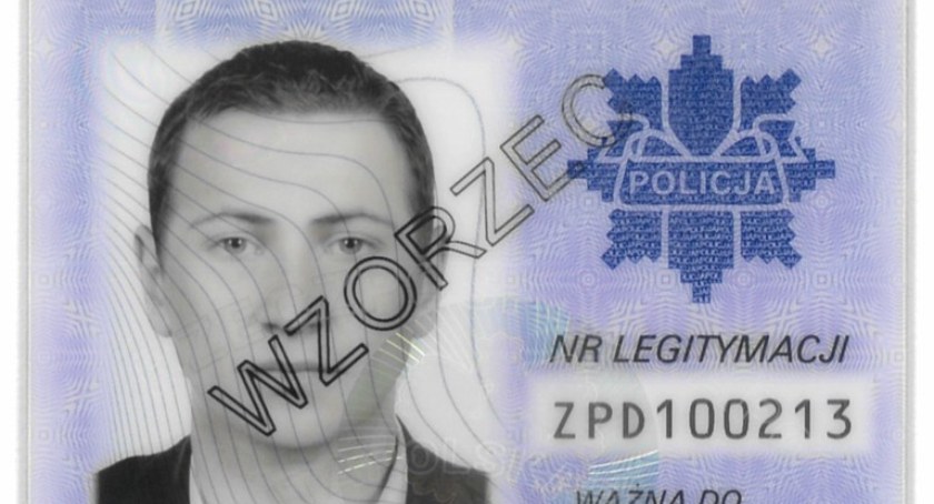 Gdy zatrzymuje cię policjant upewnij się czy to nie oszust 