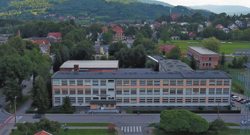 Najlepsze licea i technika w Polsce w 2023 roku. Które miejsce zajęły szkoły średnie z naszego powiatu?
