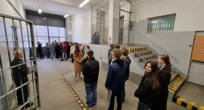 Suscy licealiści w więzieniu 