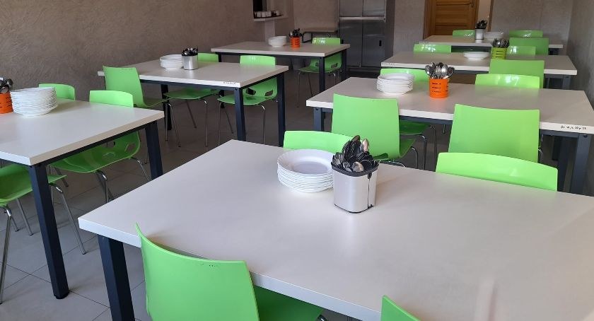 Podwyższono kryterium dochodowe w programie „Posiłek w szkole i w domu