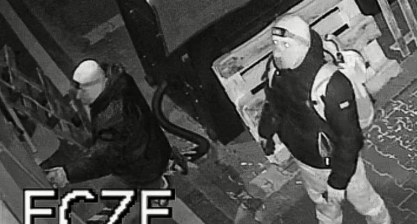 Okradli stację paliw w Zawoi. Właściciele proszą o pomoc w ustaleniu złodziei (video)