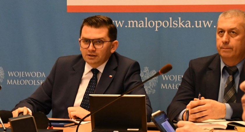 Dynamiczna sytuacja pogodowa w małopolsce. Wojewoda Łukasz Kmita zwołał sztab kryzysowy