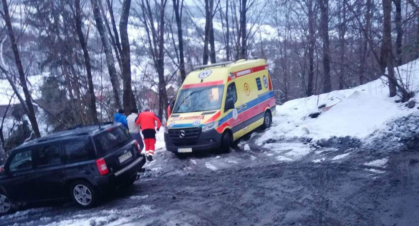 Gdzie karetka nie może, tam sąsiad pomoże 