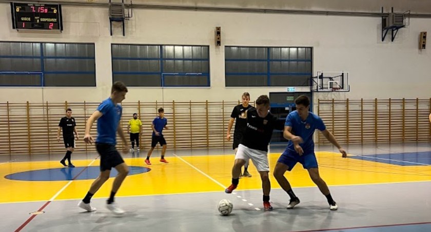 To była szalona kolejka! Jedni grali, inni z przymusu przekładali lub się… wycofali 