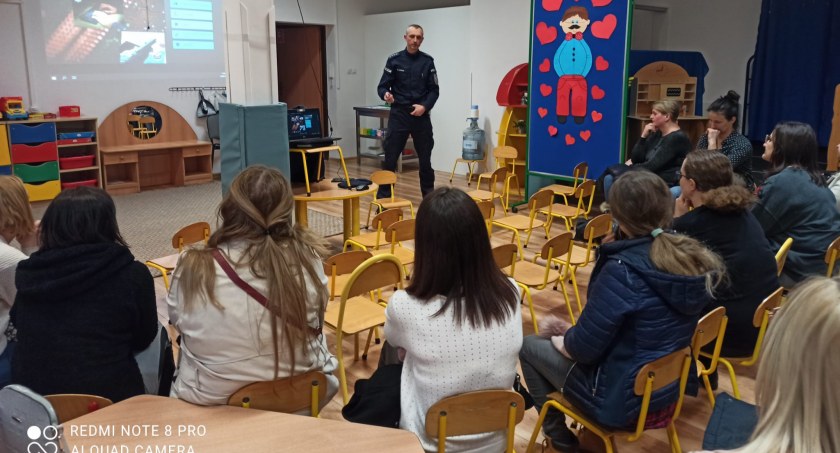 Spotkanie profilaktyczne dotyczące cyberzagrożeń w powiecie suskim