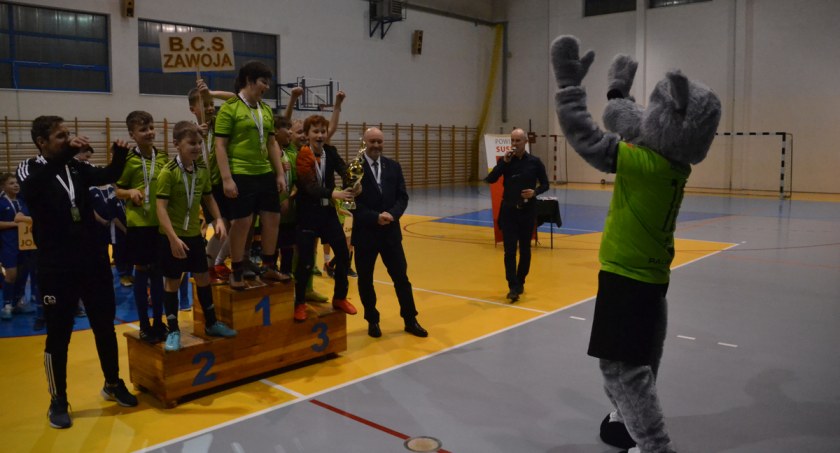 Karne zadecydowały. BCS Zawoja wygrywa z Młodym Jordanem w finale turnieju orlików