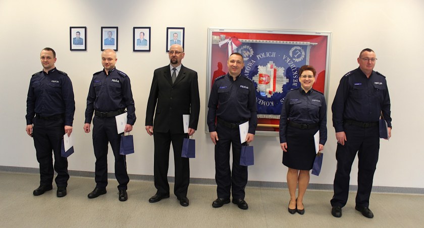 Awanse i nominacje w jednostkach policji w Suchej Beskidzkiej 