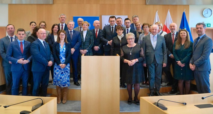 Dwa zadania w powiecie suskim w ramach Rządowego Funduszu Rozwoju Dróg