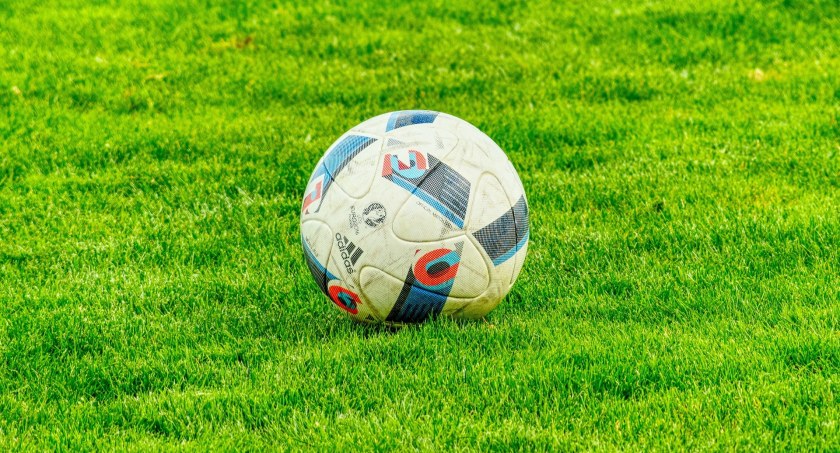 Co słychać po zimie w A-klasie? Przegląd ruchów transferowych przed wiosną 22/23