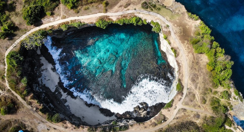 Najlepsze miejsca do surfowania na Bali