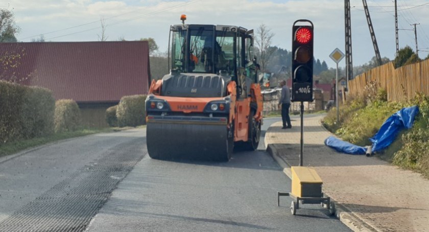 Utrudnienia w ruchu na drodze powiatowej 