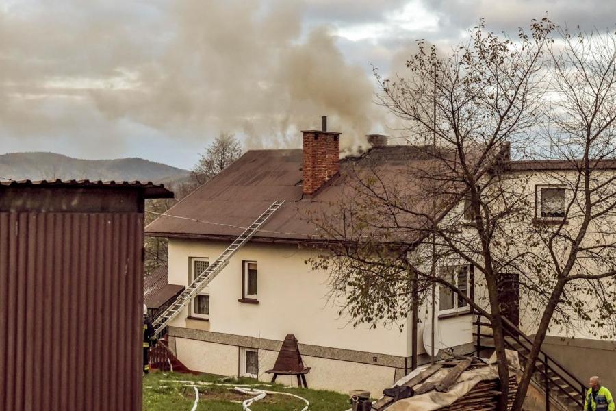 Pożar poddasza w Juszczynie