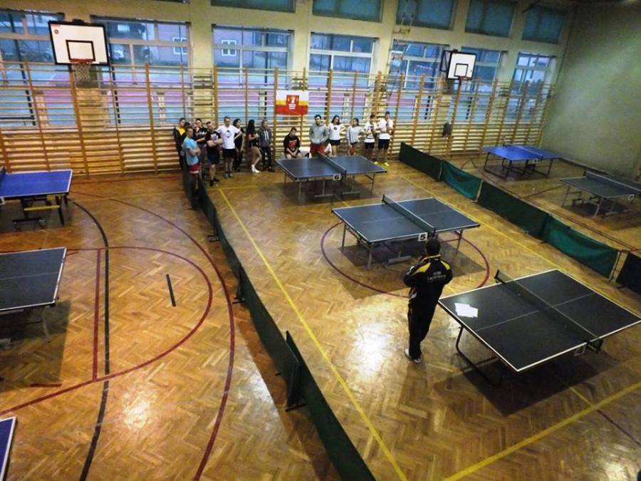 Mistrzostwa powiatu w tenisie stołowym rozpoczęte! Triumfy uczniów z Witosa oraz z Goetla