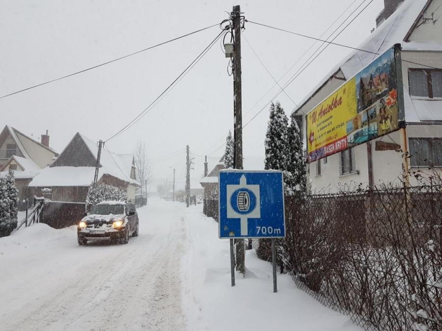 W góry, na ferie na „zimówkach”, warto też zabrać łańcuchy przeciwślizgowe