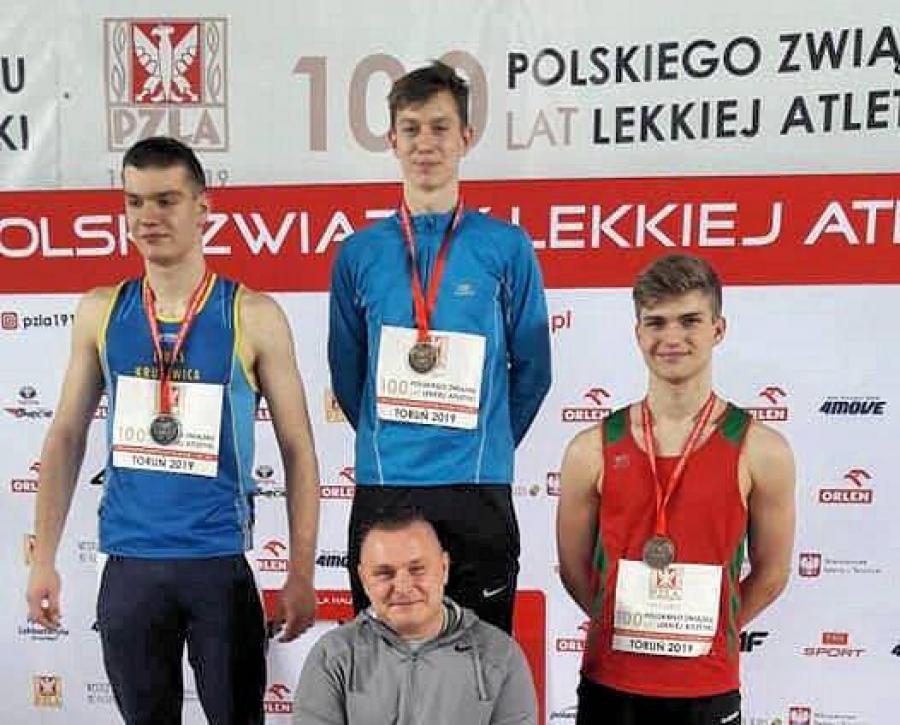 Kamil Wajdzik najlepszym juniorem młodszym w Polsce w skoku w dal!