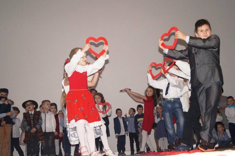 Dziadkowi słuchali, klaskali i się wzruszali