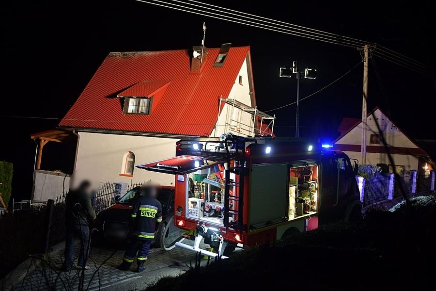 Pożar w Osielcu i akcja w trudnym terenie