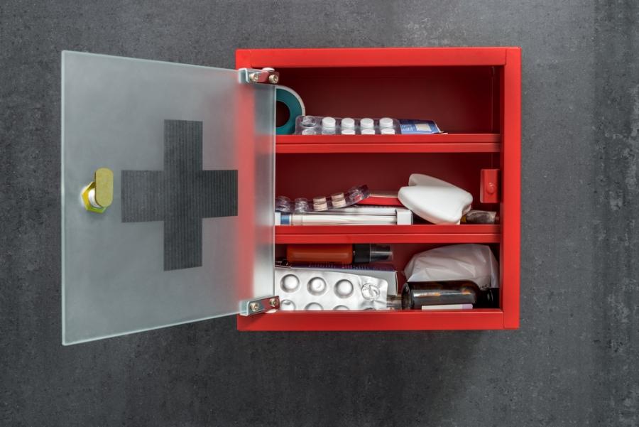 Domowa apteczka i sprzęt medyczny potrzebny w każdym domu