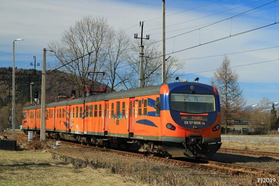 Oddając niepotrzebne ubrania możesz wesprzeć finansowo Stowarzyszenie „Kolej Beskidzka”