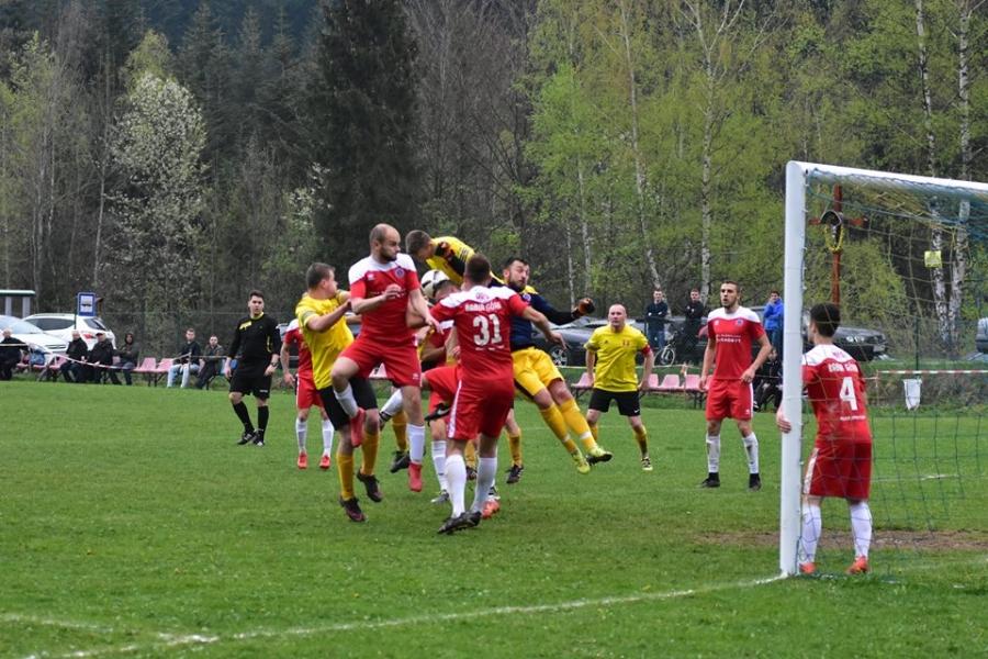 Piłkarski weekend: Totalnie szalona sobota! Jordan-Babia Góra, ale Lipnica Wielka 5:4, Naroże-Astra 3:3, Błyskawica-Jubilat 8:0! Janiczak zapewnia trzy punkty Babiej Górze, ale z Suchej Beskidzkiej