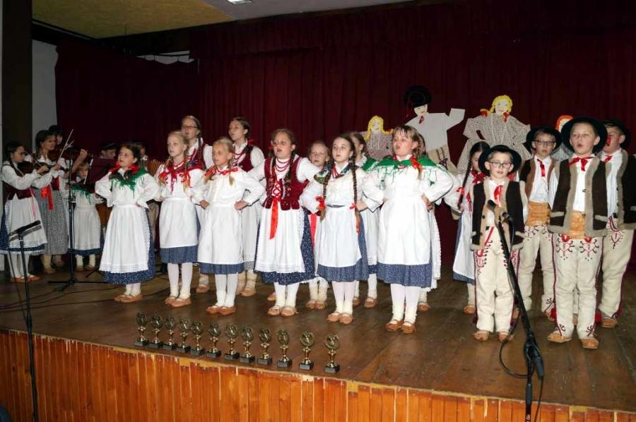 VII Powiatowy Przegląd Dziecięcych Zespołów Folklorystycznych