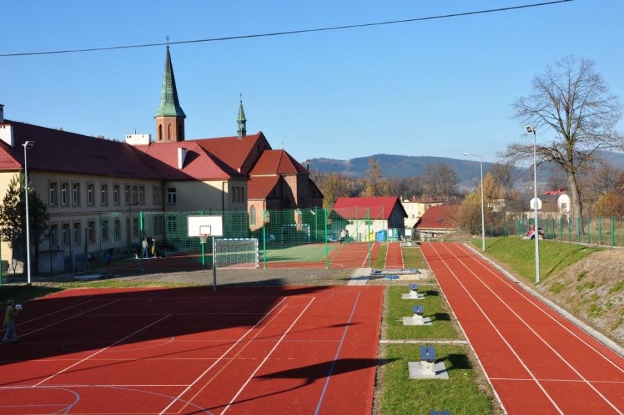 Powstaje boisko przyjazne środowisku
