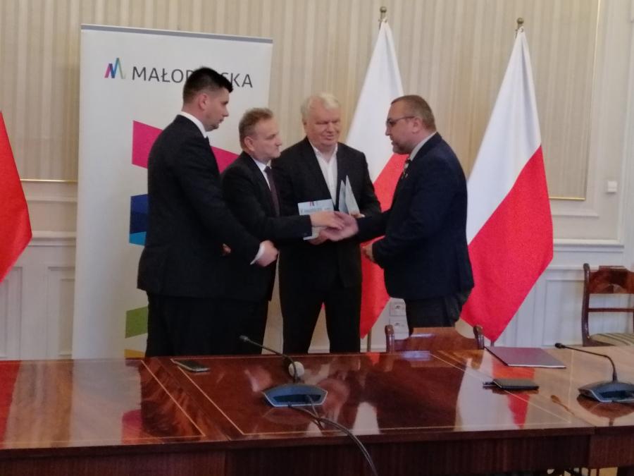 Parafia w Lachowicach otrzymała dotację na konserwację Stacji Drogi Krzyżowej
