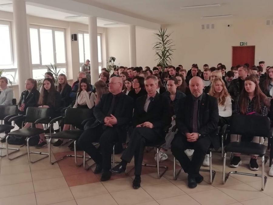 W ZS Goetla podsumowano I Powiatowy Międzyszkolny  Konkurs Literacko-Graficzny „Literatura w TIK-ach” 2019