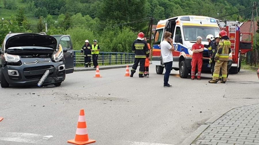 Kierowca Citroena wymusił pierwszeństwo.