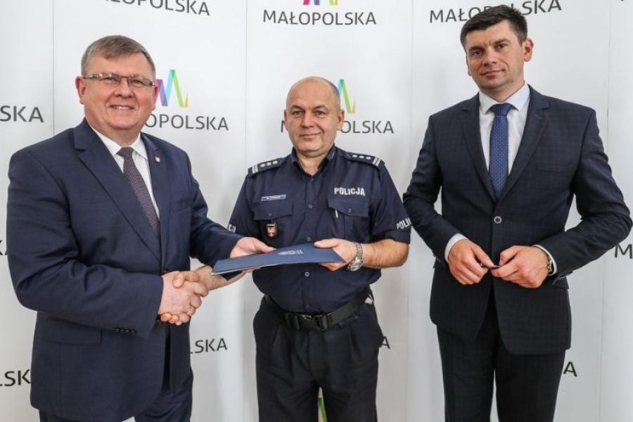 Policja na... aplikację