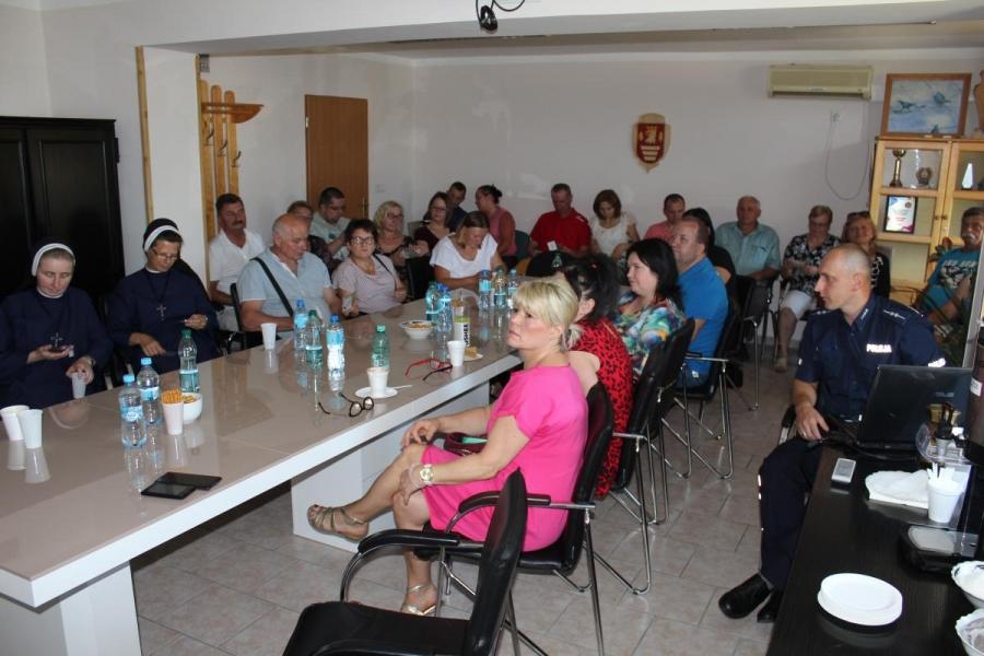 Rodzice pieczy zastępczej uczyli się jak walczyć z zagrożeniami