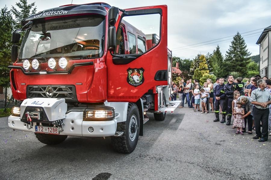 Nowy wóz dla OSP Krzeszów