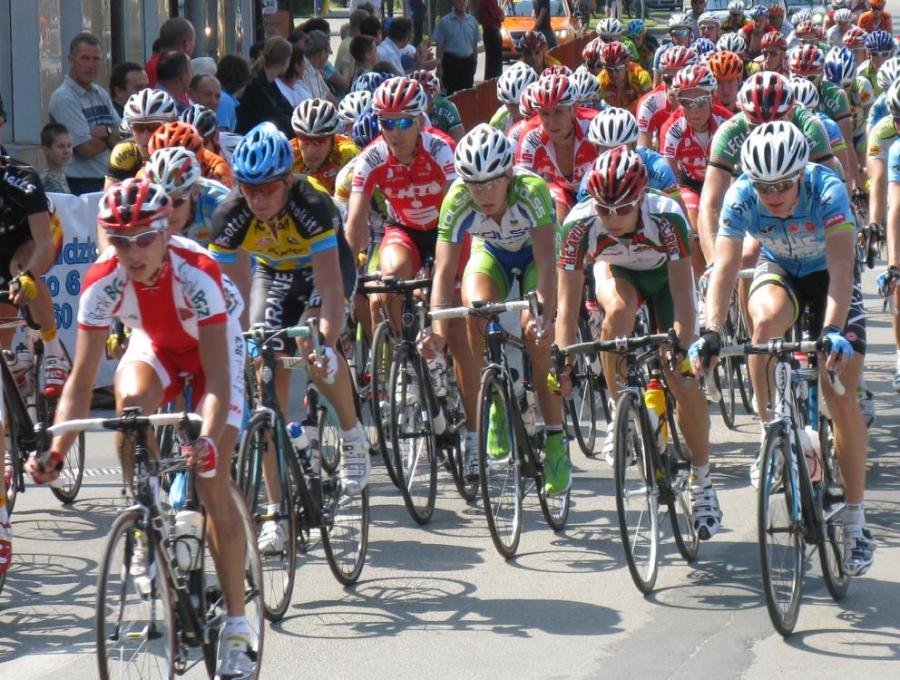 Kolejny peleton i kolejne utrudnienia na drogach