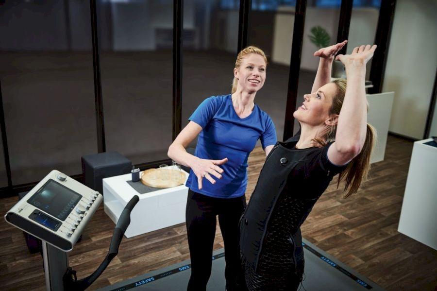Trening EMS – co to jest, na czym polega i jakie daje efekty?