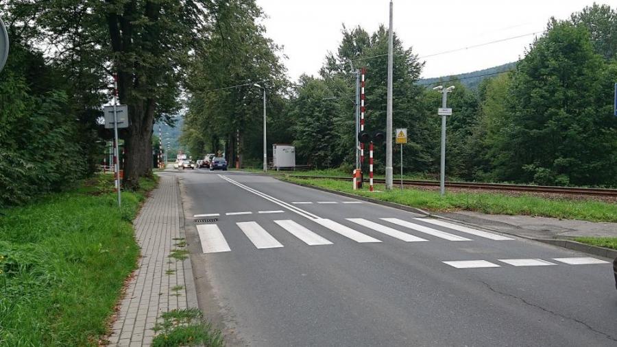 Zachowajmy ostrożność na przejazdach kolejowych