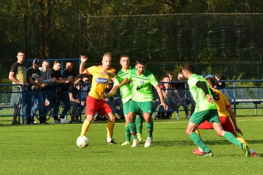 Puzik zapewnia spokój / Tempo Białka - Kalwarianka Kalwaria 4:1