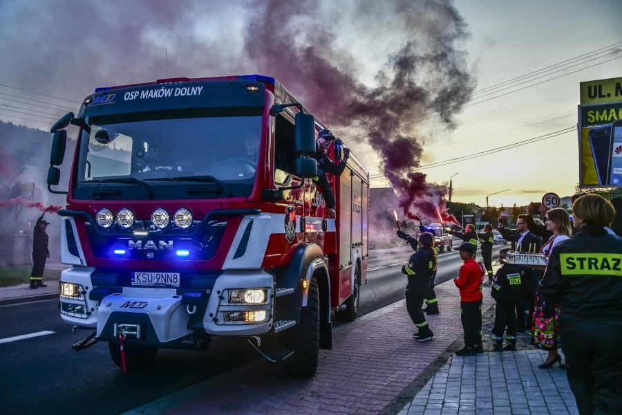 Nowy wóz dla OSP Maków Dolny