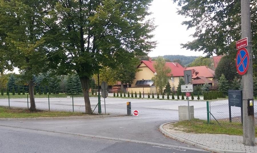 Sucha Beskidzka. Proboszcz czeka na reakcję