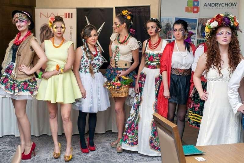 Uczennice z „Kantego” znów triumfują w turnieju fryzjerskim