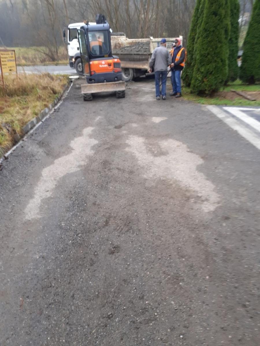 Mieszkańcy pomogli w remoncie drogi