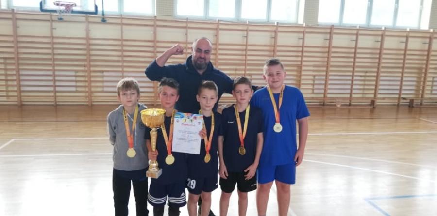 Pierwsze w historii szkolne zawody w koszykówkę 3x3! Zawojanki z Wilcznej piąte w Małopolsce, a chłopcy z suskiej jedynki najlepsi w województwie!
