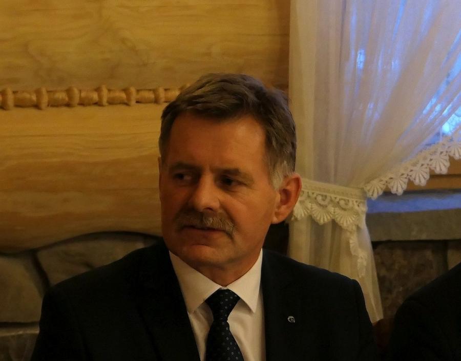 Włodarz przyznaje, że działa niezgodnie z prawem...
